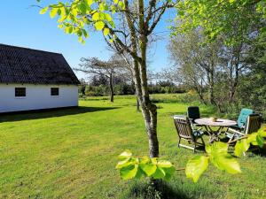 Zahrada ubytování 6 person holiday home in Hjørring