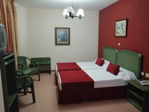 Hotel JM Jardin de la Reina, Torre de la Reina – Updated 2022 ...