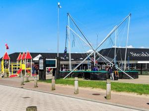 Herní místnost nebo prostor pro děti v ubytování 5 person holiday home in Ringkøbing-By Traum