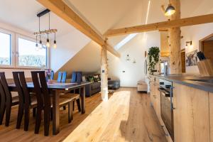 A kitchen or kitchenette at Appartments zum Beck