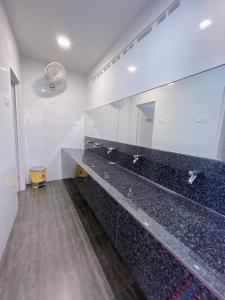 Ванна кімната в Hotel Decentraland Kuala Terengganu
