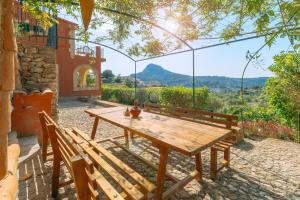 Zdjęcie z galerii obiektu Wunderschöne ruhige Finca mit Pool in Galilea w mieście Galilea