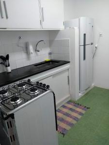 מטבח או מטבחון ב-Ipanema - Apartamento para 6 pessoas a 100 m da praia
