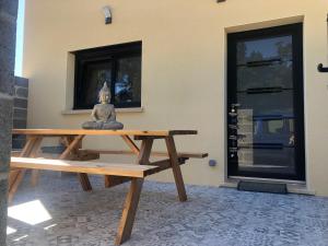 Balkón nebo terasa v ubytování Charmante maisonnette avec terrasse à 100m de la plage