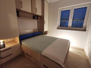 Posteľ alebo postele v izbe v ubytovaní Apartment Mira - Sea view