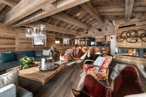 Posezení v ubytování Alaska Lodge by Alpine Resorts