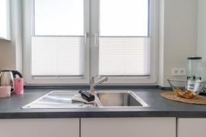 Küche/Küchenzeile in der Unterkunft Apartmenthaus "Kiki", Wohnung "Traumbude"