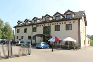 Budynek, w którym mieści się hotel