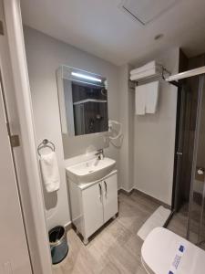 Koupelna v ubytování 10m2 Hotel