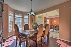 エリコットシティにあるSpacious Family Home 16 Mi to Downtown Baltimore!のギャラリーの写真