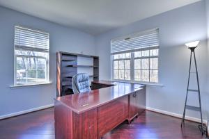 エリコットシティにあるSpacious Family Home 16 Mi to Downtown Baltimore!のギャラリーの写真 +26枚の写真