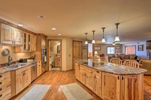 A kitchen or kitchenette at Modern Deadwood Apt with Mountain Views and Grill!