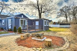 Gallery image of Highlands Cottage Upscale Getaway with Yard! in Middle River