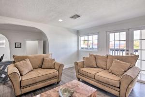 Chic Miami Gardens House with Game Room and Yard!
