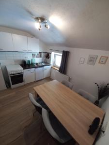 Kuchnia lub aneks kuchenny w obiekcie Appartement Müllner