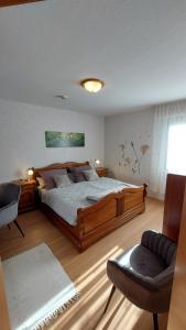 Ein Bett oder Betten in einem Zimmer der Unterkunft Fremdenzimmer Familie Förster