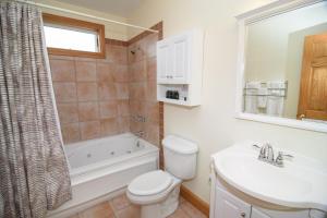 Ein Badezimmer in der Unterkunft The Inn on Pamlico Sound