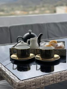 Utensilios para hacer té y café en Casa Dolly Boutique B&B