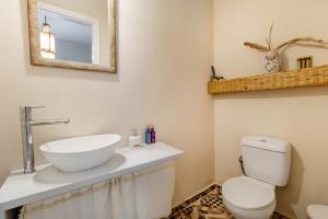 Ένα μπάνιο στο Pezouli, the real nature and village taste