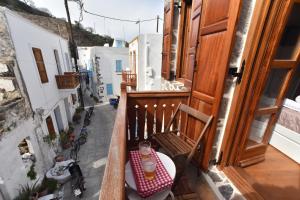 Balkón nebo terasa v ubytování Patriko Nisyrian Guesthouse