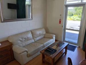 Istumisnurk majutusasutuses Astral Motel