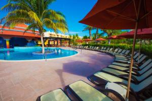 Bazén v ubytování The Royal Haciendas Resort & Spa nebo v jeho okolí
