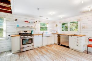 Køkken eller tekøkken på This Place Cottage B + 23 billeder