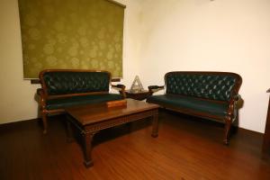 Posezení v ubytování Hotel Ambica Palace AIIMS New Delhi - Couple Friendly Local ID Accepted