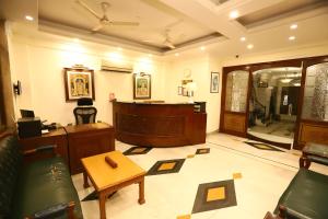 The lobby or reception area at Hotel Ambica Palace AIIMS New Delhi - Couple Friendly Local ID Accepted