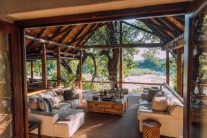 Posezení v ubytování Karongwe Portfolio - Kuname Lodge