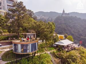 Γενική θέα στο βουνό ή θέα στο βουνό από  αυτό το δωμάτιο σε οικογενειακή κατοικία
