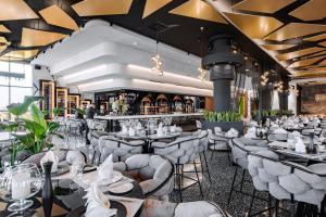 Restoran atau tempat lain untuk makan di Hotel Mirror