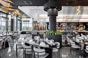 Restoran atau tempat lain untuk makan di Hotel Mirror