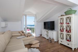 Gallery image of Top of the Hills Apartments LLR in Orebić +6 photos