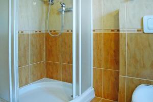 Fotografia z galérie ubytovania Beautiful apartment only 300m from the lake, Bogdany v destinácii Bogdany
