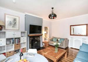 Sandy Shores- Beautiful 3 Bed Apartment near beach in North Berwick