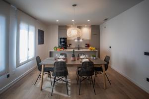 Kuchyňa alebo kuchynka v ubytovaní NC APARTMENTS RAMBLA3