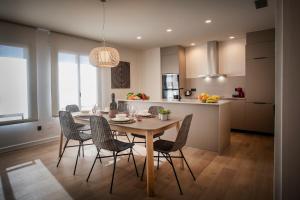 Kuchyňa alebo kuchynka v ubytovaní NC APARTMENTS RAMBLA3