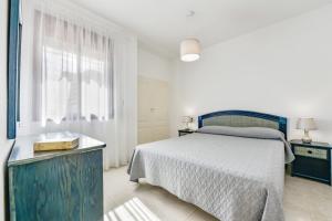 Postel nebo postele na pokoji v ubytování Apartamentos Zafiro Atico (3-12º-C)