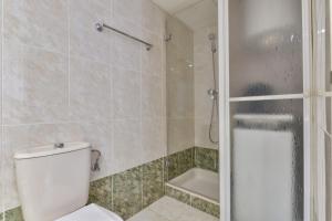 Koupelna v ubytování Apartamentos Zafiro Atico (3-12º-C)