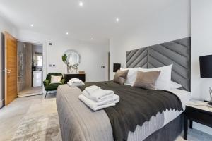 Pynnacle Homes - Bushey