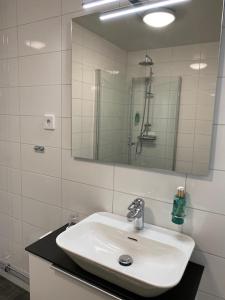 Ett badrum på Hotell Lassalyckan
