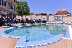 The swimming pool at or close to Hotel Dragalevtsi