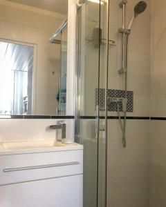 Koupelna v ubytování Studios Du Marin sur Port de La Ciotat + 26 fotografií