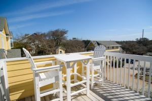 Ein Balkon oder eine Terrasse in der Unterkunft The Inn on Pamlico Sound