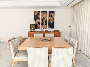 Gallery image of Marina Mariola by Coral Beach in Marbella