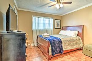 Voodi või voodid majutusasutuse Oxford Home on Private Land Less Than 7 Mi to Dtwn! toas