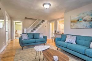 Istumisnurk majutusasutuses Bristol Home with Pool about 3 Mi to Dtwn and Beach!