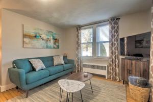 Istumisnurk majutusasutuses Bristol Home with Pool about 3 Mi to Dtwn and Beach!