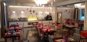 Restoran või mõni muu söögikoht majutusasutuses Hotel Felix